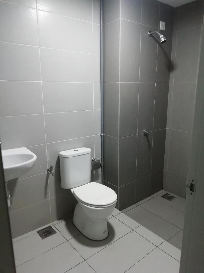 Fz Almyra Homestay Kajang Εξωτερικό φωτογραφία