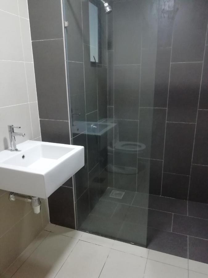 Fz Almyra Homestay Kajang Εξωτερικό φωτογραφία